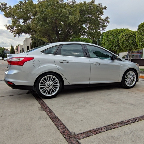 Imagen 11 de 15 de Ford Focus 2012 Sel Plus At