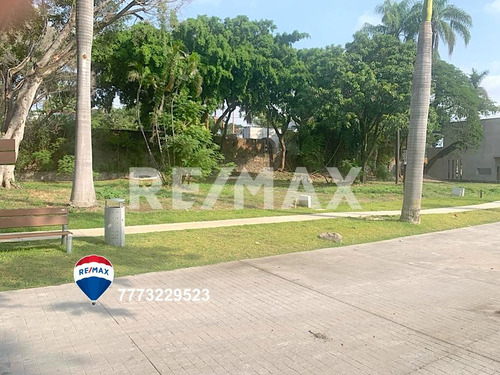 Venta De Terreno En Fraccionamiento, Palmira, Cuernavaca, Morelos...clave 4625