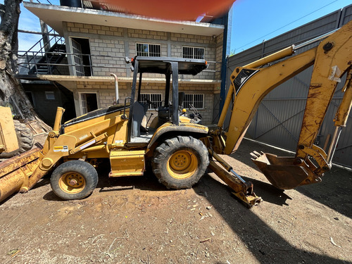 Retroexcavadora Caterpillar 416c 4x2