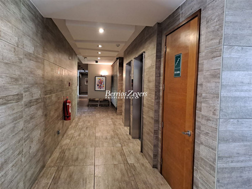 Impecable 3 Dorm, Sala Estar, 2 Estacionamientos Providencia