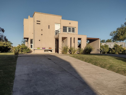 Imagen 1 de 29 de Casa En Venta 4 Ambientes - El Canton Norte