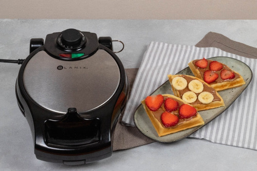 Maquina Para Waffles Waffle Maker Blanik Bwm032