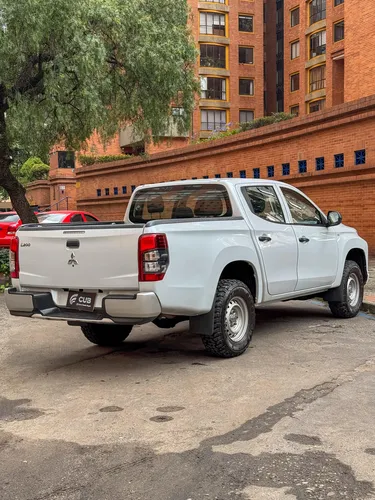 Mitsubishi L200 Fl Glx Mt 2400cc Td 4x4 2ab Abs Mod 2023