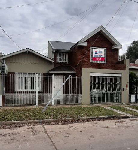 Venta Casa 4 Ambientes Don Bosco.