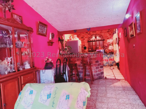 Casa En Venta Ubicada En Cagua Urb Prados De La Encrucijada Db 24-18650
