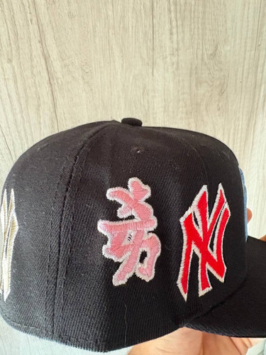 Gorra New Era Supreme New York Yankees Kanji Fitted 59fifty Negro 7 1/4 (57.7cm)