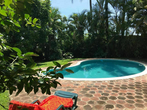 Imagen 1 de 16 de Venta De Casa En Cuernavaca, Estilo Tradicional En Gualupita