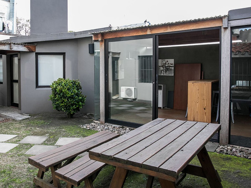 Casa De Oficinas Con Renta - Carrasco Ref. 7956 (ref: Cbr-646)