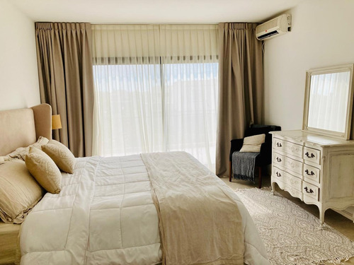 Casa En Venta Nordelta Barrio Tipas Con 4 Dormitorios Uno En Suite C/vestidor Galería Con Parrilla, Pileta Y Pque. Tipas: Lago Tenis Basquet Futbol 2 Sum Club House Piscina Parrilla Voley Juegos Niños