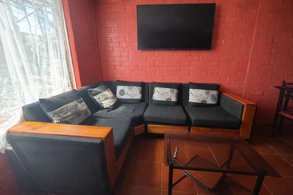 Imagen 4 de 13 de Casa 2 Pisos Concon Centro + Un Departamento (sin Termianar)