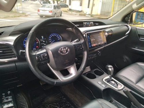 Imagem 2 de 10 de Hilux 2.7 Srv 4x4 Cd 16v Flex 4p Automático