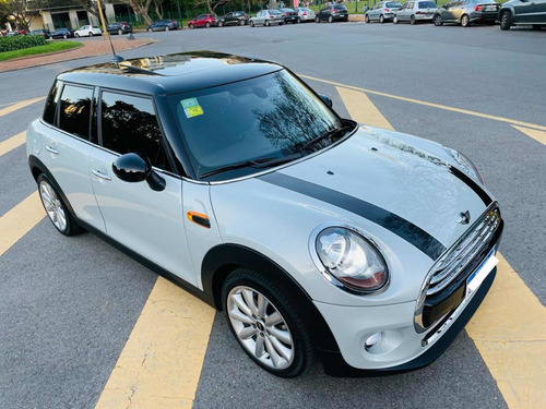 Imagen 4 de 10 de Mini Cooper 2018 1.5 F56 Pepper Wired 136cv