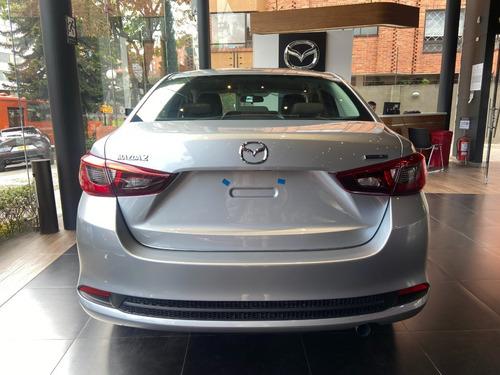 Imagen 6 de 18 de Mazda 2 Sedan Touring At 1.5 2024 / Mz127 / Vf
