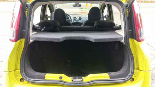 Fiat Uno Uno Vivace 1.0 8V (Flex) 4p