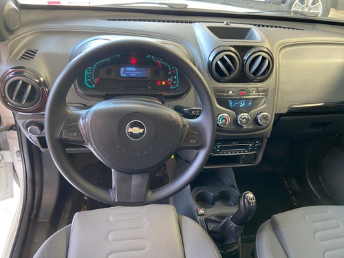 Imagem 7 de 10 de Gm - Montana Ls 1.4 Completa Flex 2012