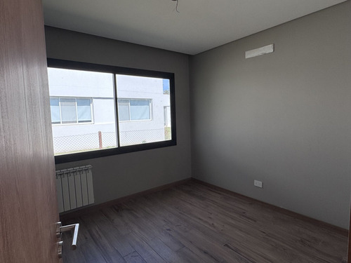 Venta Casa 3 Dormitorios La Rinconada Barrio Cerrado Ibarlucea