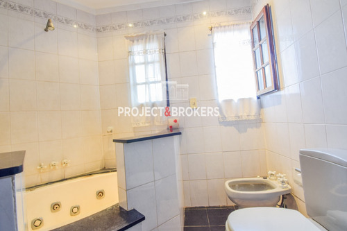 Casa En Venta En Castelar