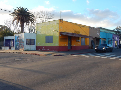 Excelente Esquina Comercial En Pan De Azúcar (ref. 1458)