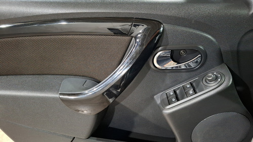 Renault Duster 2.0 Connect Deh Auto