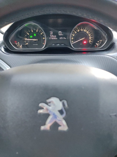Peugeot 208 1.2 Turbo Francés