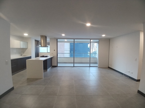 Apartamento En Arriendo Ubicado En El Poblado Sector Ciudad Del Rio (30168).