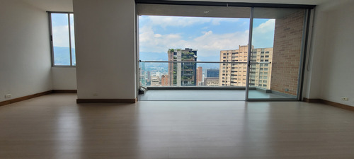 Venta Apartamento Moderno Con Hermosa Vista En Alejandria El Poblado