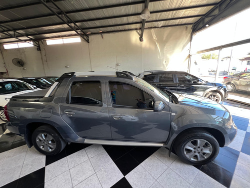 Renault Duster Oroch 2.0 Privilege