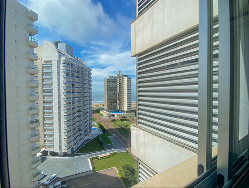 Imagen 12 de 20 de Se Vende Apto. 3 Dormitorios Con Vista Al Mar Cw194399
