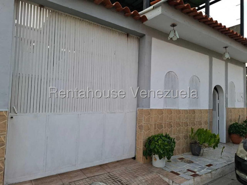 Casa De Dos Plantas En Venta En Via El Ujano Barquisimeto Lara Rc