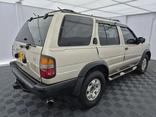 Nissan Pathfinder 3.3 R50 Std