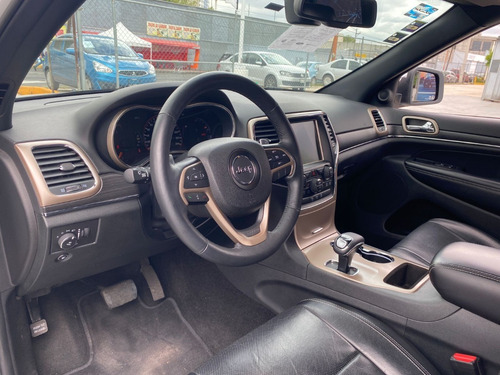 Imagen 3 de 13 de Jeep Grand Cherokee Limited Lujo 3.6 V6 2015
