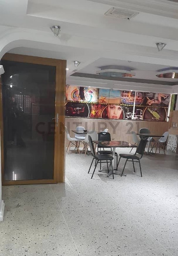 Venta De Fondo De Comercio + Mobiliario, En Los Teques