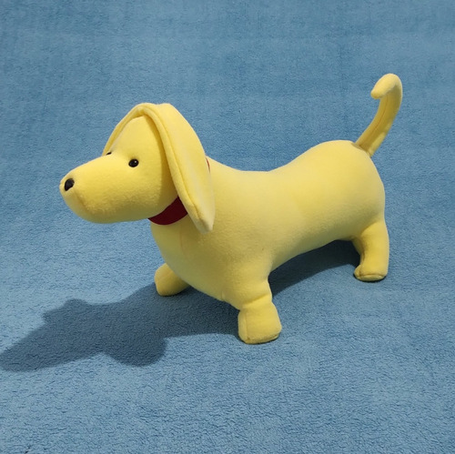 Cachorro Linguicinha Amarelo 63cm