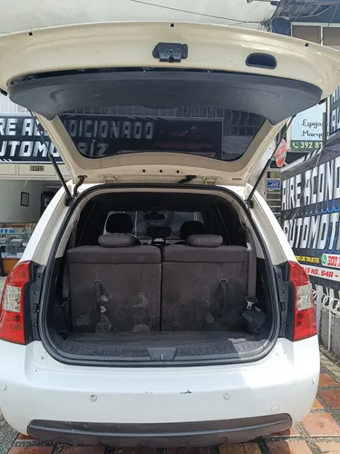 Kia Carens 2.0 Rondo Ex