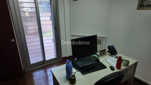 Casa Chalet En Venta - Moreno