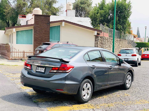 Imagen 6 de 15 de Honda Civic 2013 1.8 Lx Sedan . At