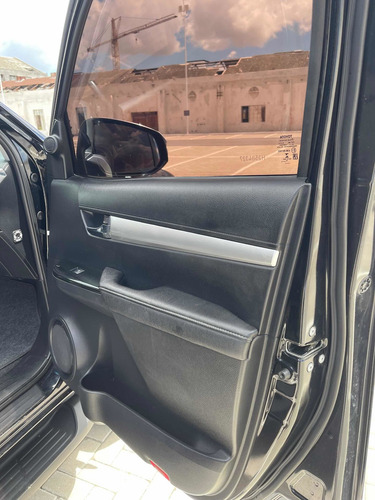 Imagem 8 de 22 de Toyota Hilux 2017 2.8 Tdi Srv Cab. Dupla 4x4 Aut. 4p