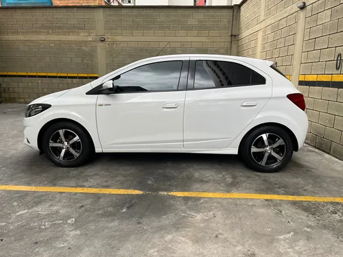 Chevrolet Onix 1.4 Ltz 5 p