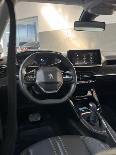 Peugeot 208 1.6 Feline Tiptronic