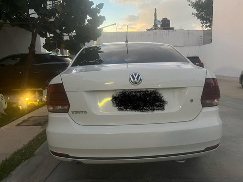 Volkswagen Vento 1.6 Confortline At