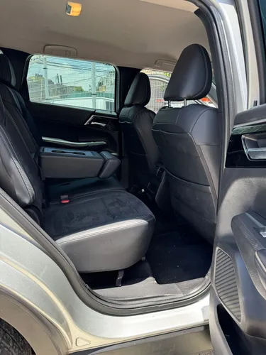 Mitsubishi Outlander Se 2022 Gris