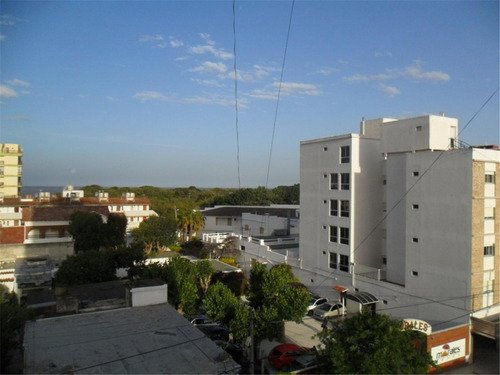 Imagen 11 de 11 de Depto A Una Cuadra Del Mar En Calle 1 E/ 2 Y 3 (cod. 744)