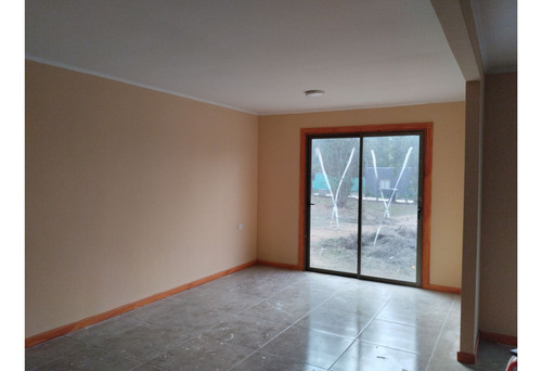 Parcela Con Hermosa Y Amplia Casa Nueva En Condominio Los Ce