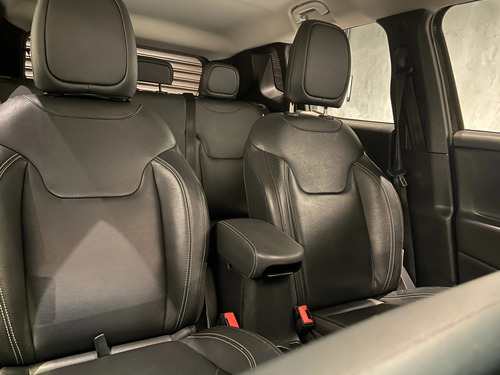 Jeep Renegade 1.8 16V FLEX LONGITUDE 4P AUTOMÁTICO