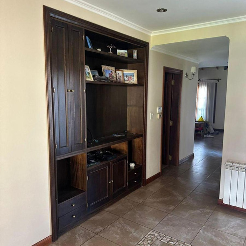 Hermosa Casa En Venta 3 Habitaciones, Barrio San Bernardo, Luján