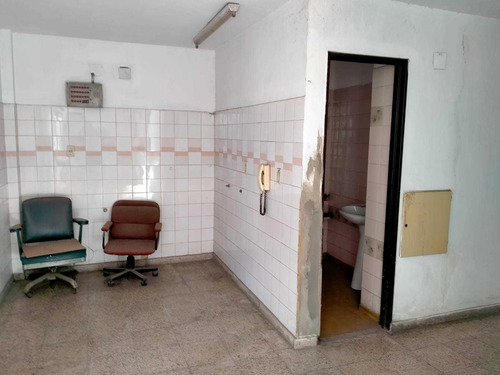 Imagen 8 de 22 de Deposito Oficinas Edificio Alquiler Alberdi