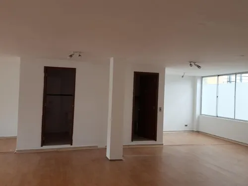 Oficina En Arriendo/venta En Chapinero Central. Cod A1002192