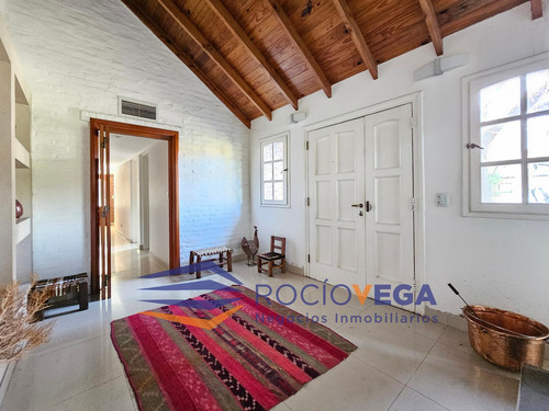 Casa En Venta Y/o Alquiler En Country Banco Provincia, Francisco Alvarez Moreno