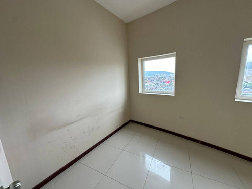 Consultorio En Renta Centro Médico Ave Monterrey