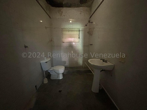 Venta Casa-galpon En Bello Monte 24-20461